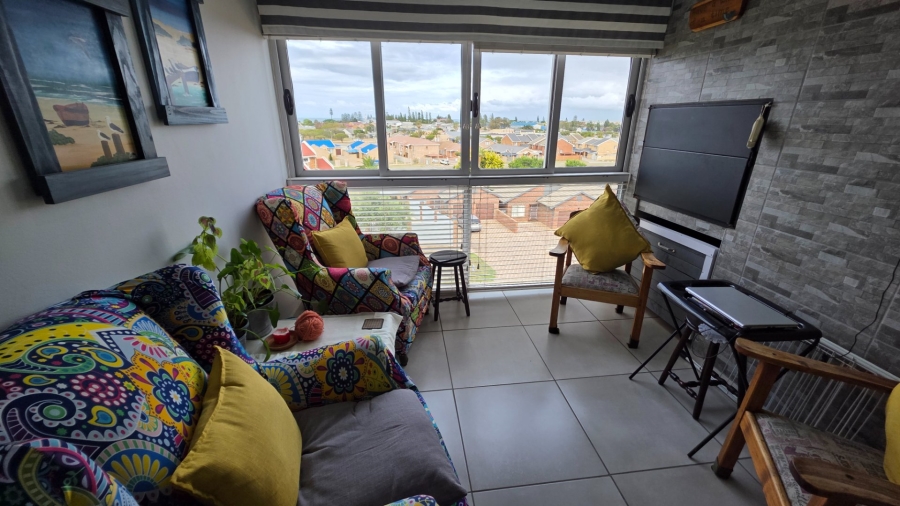 3 Bedroom Property for Sale in Hartenbos Central Western Cape